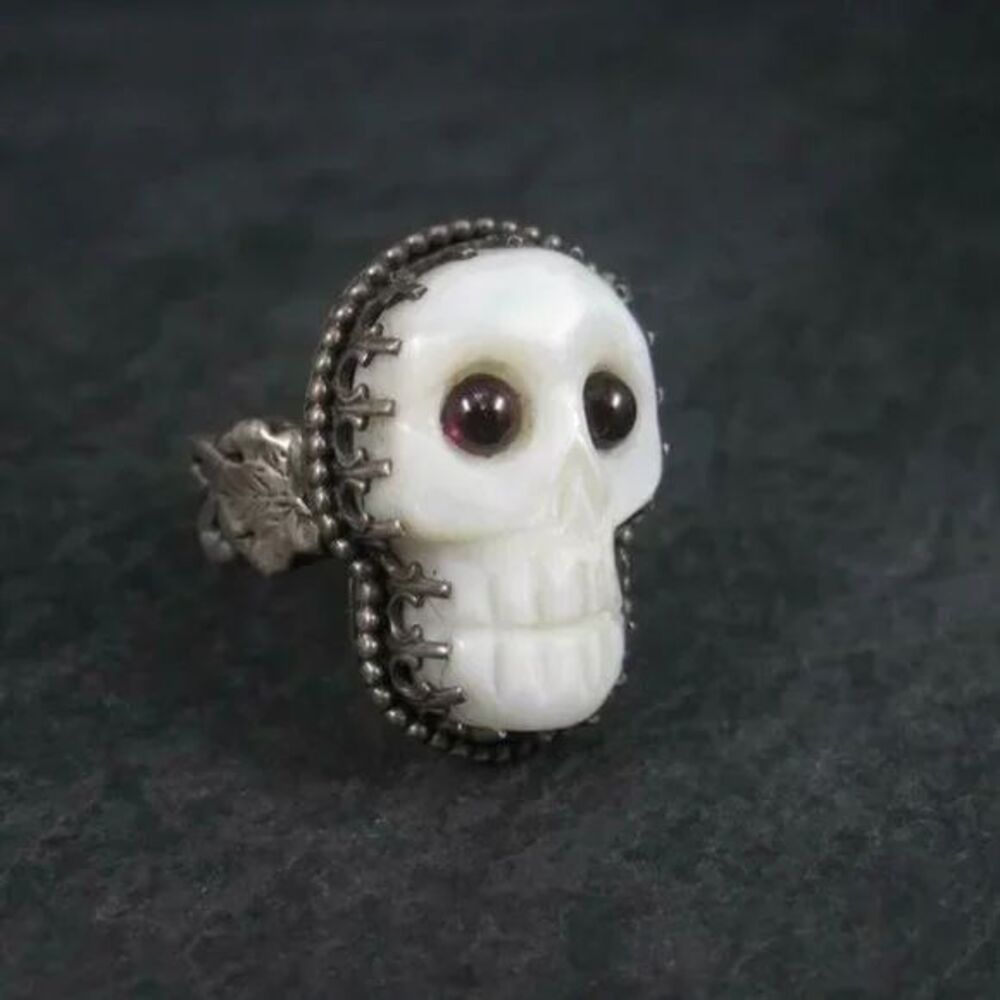 Celtic Carved Mother of Pearl Garnet Skull Ring Size 9.5